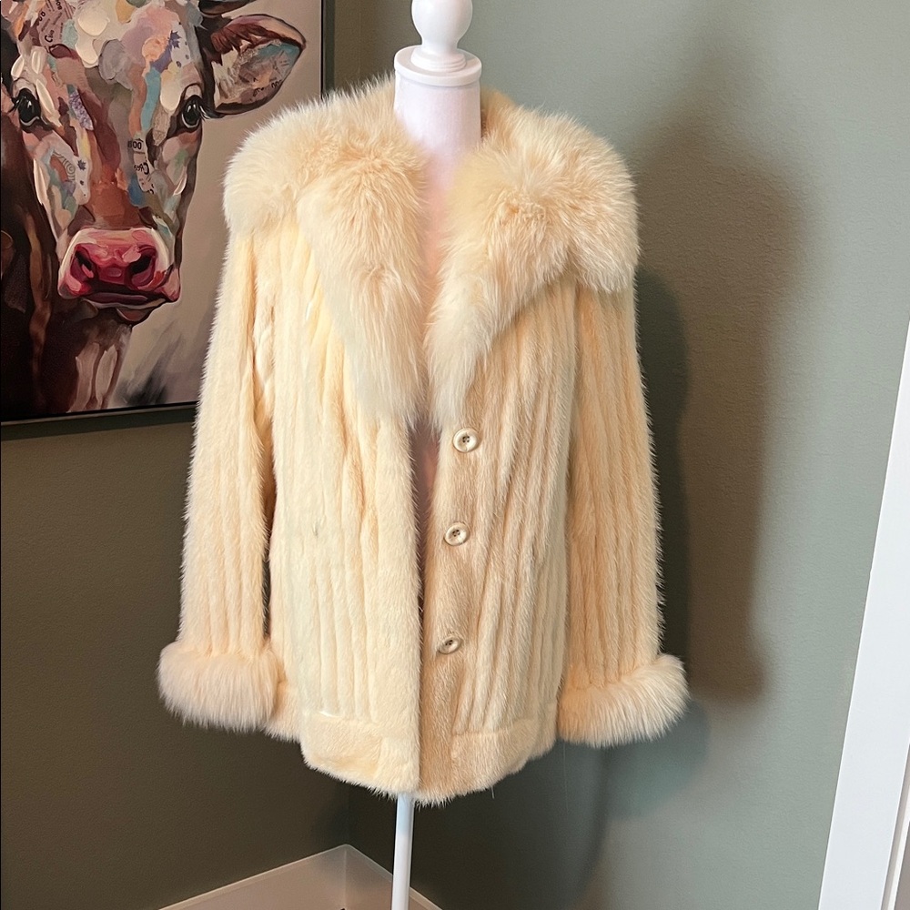 Elegant Cream Mink and Fox Fur Jacket
